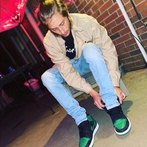 Meet your Posher, Alex